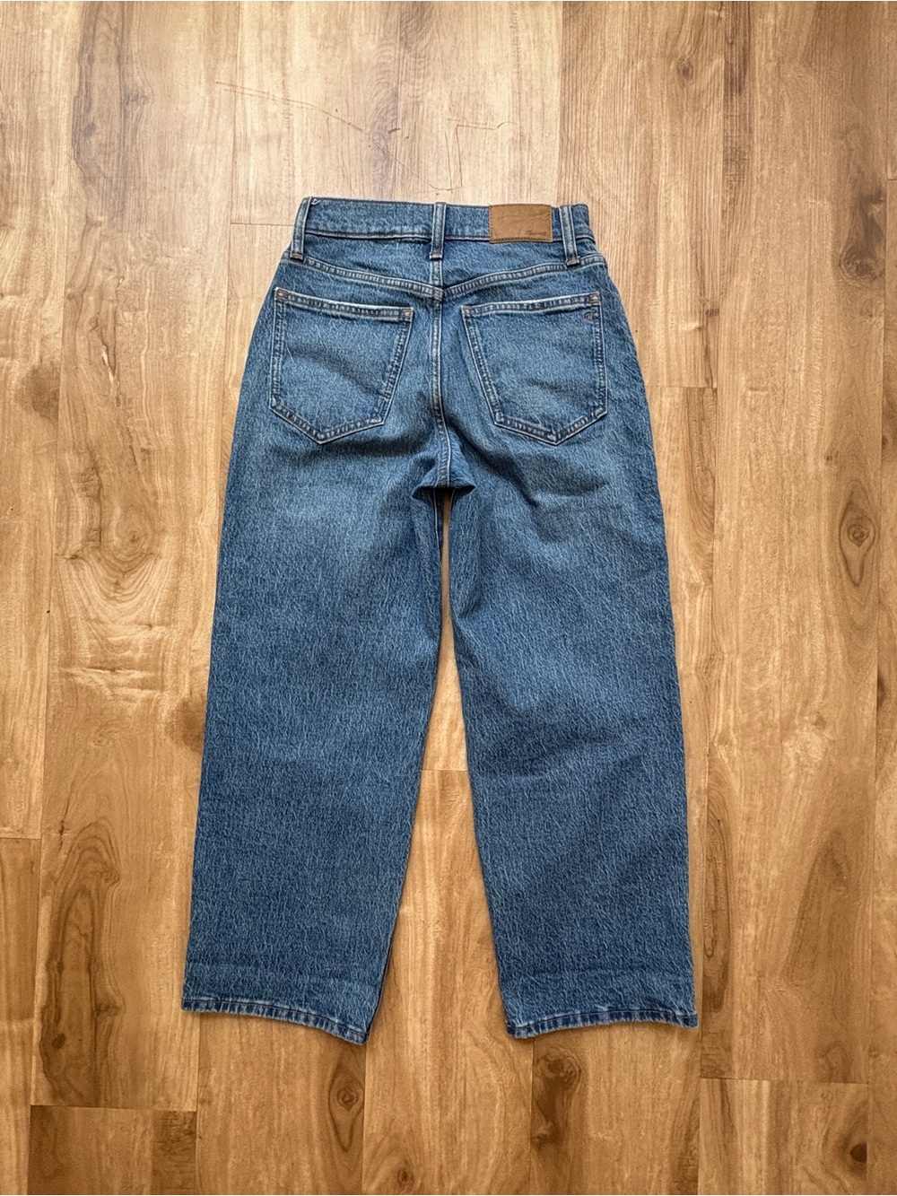 Madewell | The Petite Perfect Vintage Wide-Leg Crop Jean in Cresslow Wash - Picture 8 of 11